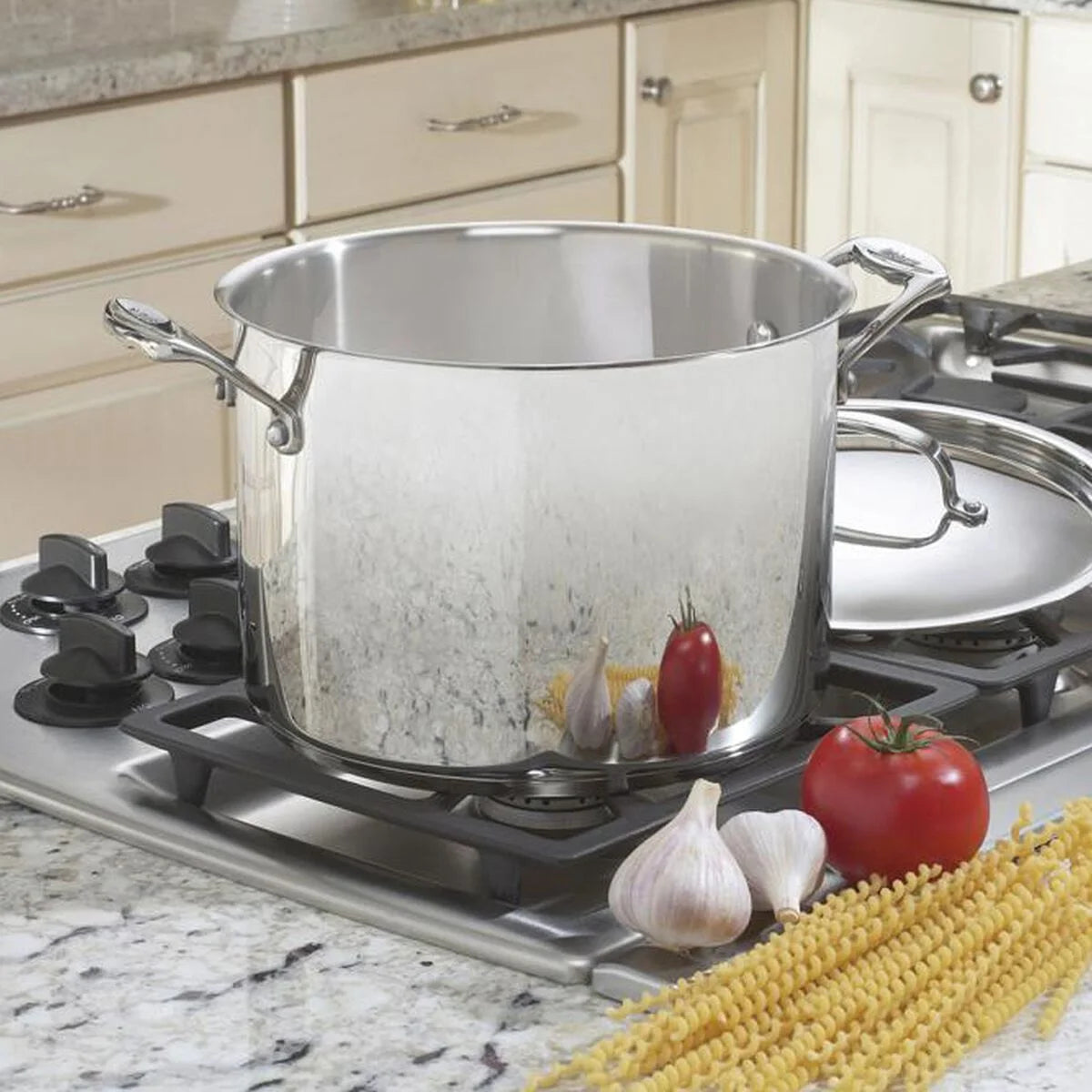 Chef's Classic™ 8 Quart Stockpot with Cover